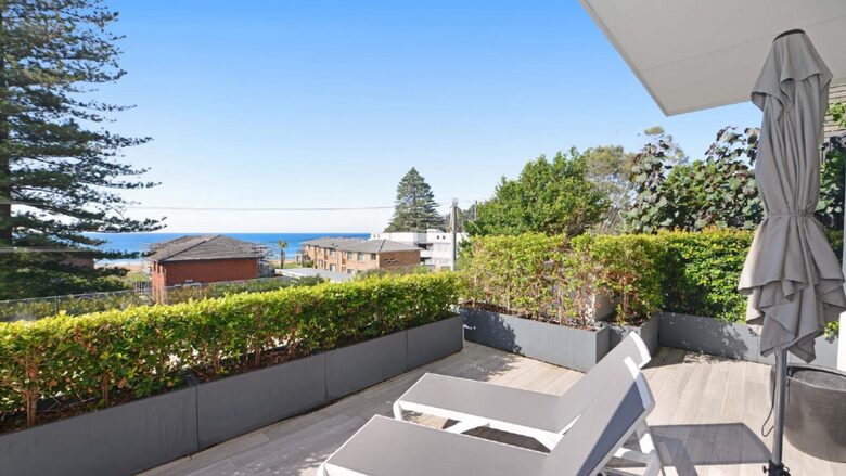 Luxurious Ocean View Apartment Steps from Avoca Beach - Avoca Beach, Australia