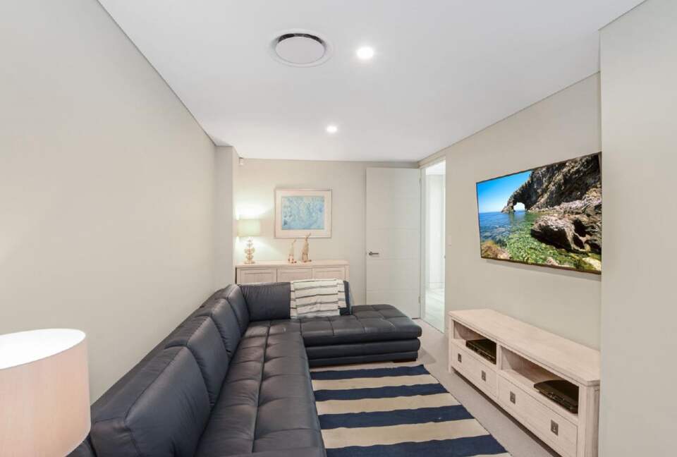 Luxurious Ocean View Apartment Steps from Avoca Beach - Avoca Beach, Australia
