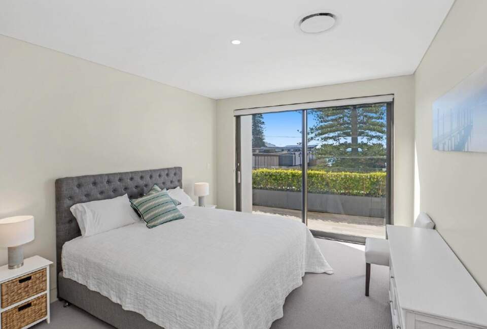 Luxurious Ocean View Apartment Steps from Avoca Beach - Avoca Beach, Australia