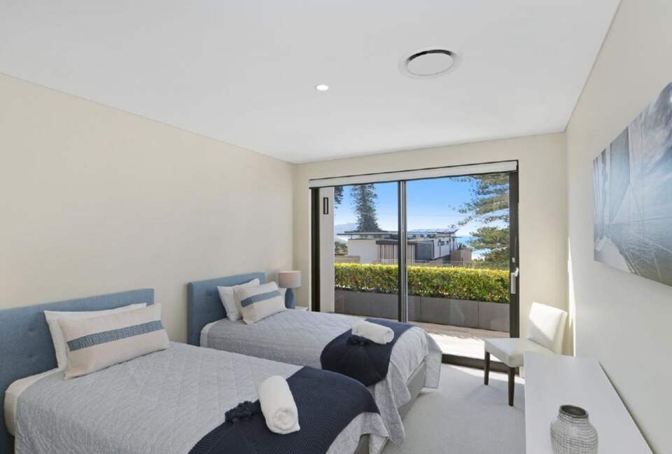 Luxurious Ocean View Apartment Steps from Avoca Beach - Avoca Beach, Australia