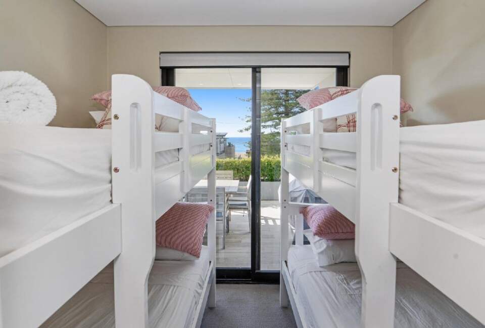 Luxurious Ocean View Apartment Steps from Avoca Beach - Avoca Beach, Australia