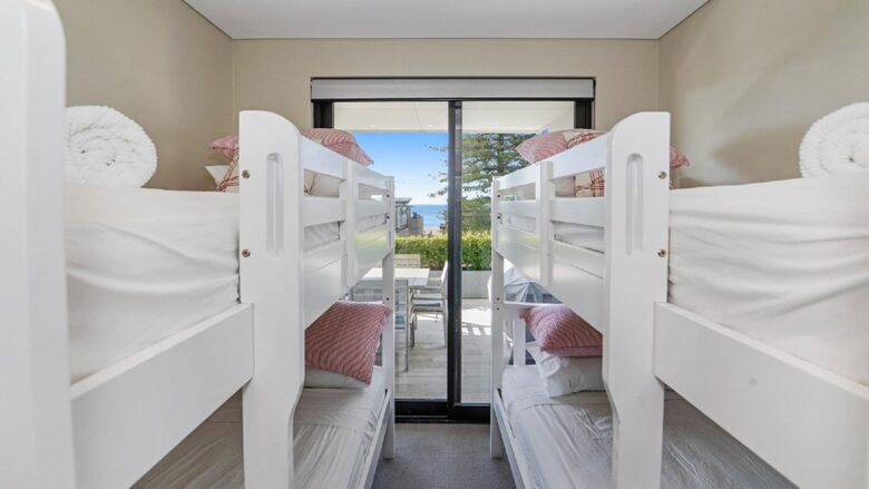 Luxurious Ocean View Apartment Steps from Avoca Beach - Avoca Beach, Australia