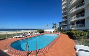 Right on the Sand at Mermaid Beach - Gold Coast, Australia