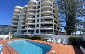 Right on the Sand at Mermaid Beach - Gold Coast, Australia