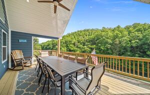 Outdoor Dining on Main Level Deck