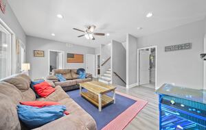 Middle Level Sitting Area w/ arcade