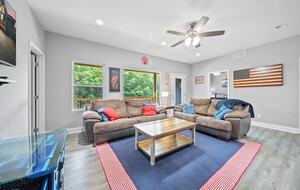 Middle Level Sitting Area w/ arcade