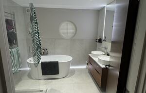 The Penthouse - Canford Cliffs, Poole, United Kingdom