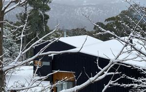 Picturesque Snowy Mountains Retreat - Yaouk, Australia
