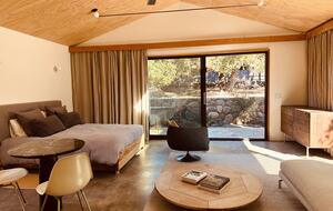 Studio Bdrm, private front terrace