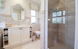 Entry Floor - Guest Bedroom (off Lounge) - En Suite (Bedroom 2)