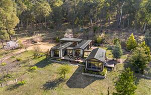 Picturesque Snowy Mountains Retreat - Yaouk, Australia