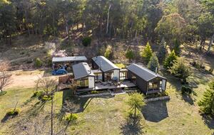 Picturesque Snowy Mountains Retreat - Yaouk, Australia