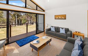 Picturesque Snowy Mountains Retreat - Yaouk, Australia