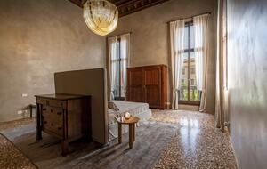 Timeless Venetian Retreat in a 15th century Palace - Venice, Italy