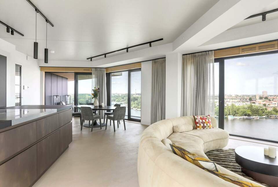 Haut | 13th Floor Skyview - Amsterdam, Netherlands