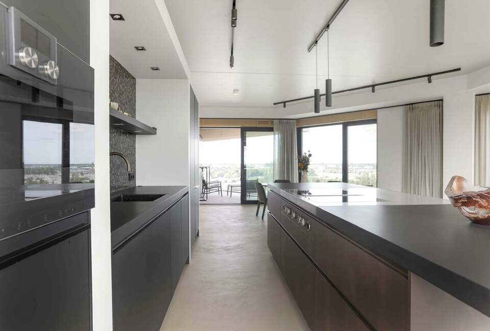 Haut | 13th Floor Skyview - Amsterdam, Netherlands