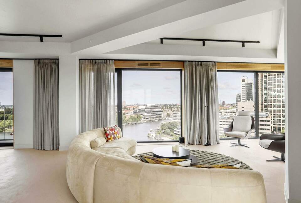 Haut | 13th Floor Skyview - Amsterdam, Netherlands