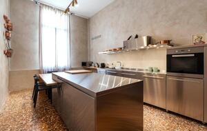 Timeless Venetian Retreat in a 15th century Palace - Venice, Italy