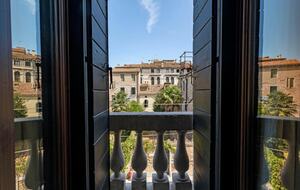 Timeless Venetian Retreat in a 15th century Palace - Venice, Italy