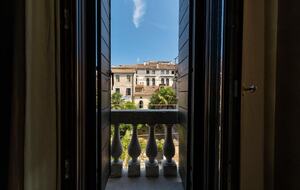 Timeless Venetian Retreat in a 15th century Palace - Venice, Italy