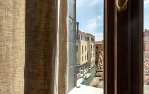 Timeless Venetian Retreat in a 15th century Palace - Venice, Italy