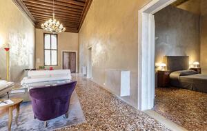 Timeless Venetian Retreat in a 15th century Palace - Venice, Italy