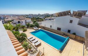 Stylish 5-Bedroom Algarve Retreat with Pool - Lagos, Portugal