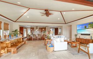 Modern Golf Front Retreat with Private Pool & Spa - Kailua Kona, Hawaii