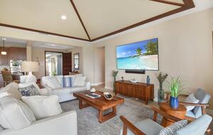 Modern Golf Front Retreat with Private Pool & Spa - Kailua Kona, Hawaii