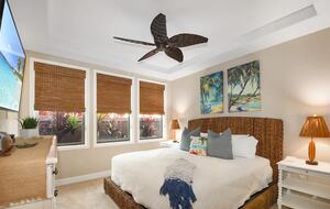 Modern Golf Front Retreat with Private Pool & Spa - Kailua Kona, Hawaii