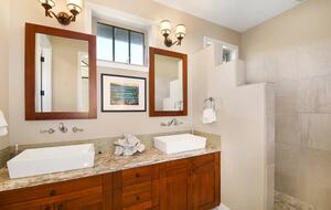 Modern Golf Front Retreat with Private Pool & Spa - Kailua Kona, Hawaii