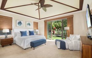 Modern Golf Front Retreat with Private Pool & Spa - Kailua Kona, Hawaii