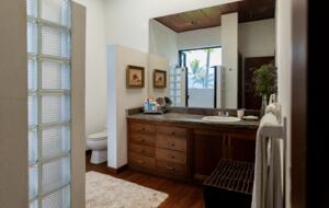 Villa Compound in Volcanic Crater Lake in El Salvador - Lago de Coatepeque, Santa Ana, El Salvador