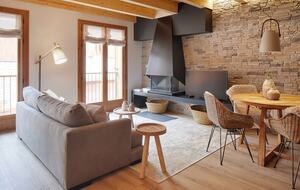 VIVLA| Casa Garona - Lérida, Spain