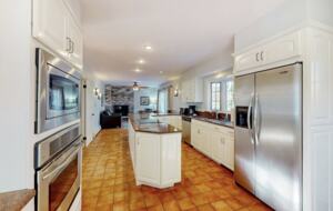 New England Hideaway | Bike Path, Beaches & Hiking Sanctuary - North Falmouth, Massachusetts