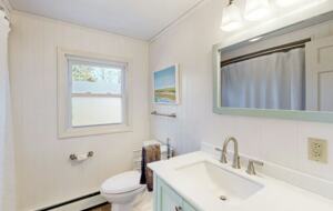 New England Hideaway | Bike Path, Beaches & Hiking Sanctuary - North Falmouth, Massachusetts