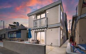 Balboa Home One Block from Beach - Newport Beach, California