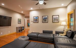 Log Cabin Luxury in the Woods - Fayetteville, West Virginia