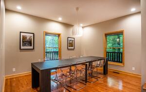 Log Cabin Luxury in the Woods - Fayetteville, West Virginia