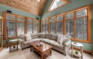 Spacious 6 Bedroom Family Vacation Getaway - Lincoln, New Hampshire