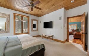 Spacious 6 Bedroom Family Vacation Getaway - Lincoln, New Hampshire