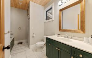 Spacious 6 Bedroom Family Vacation Getaway - Lincoln, New Hampshire