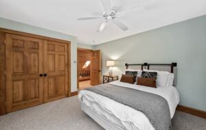 Spacious 6 Bedroom Family Vacation Getaway - Lincoln, New Hampshire