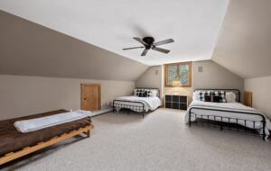 Spacious 6 Bedroom Family Vacation Getaway - Lincoln, New Hampshire