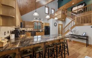 Spacious 6 Bedroom Family Vacation Getaway - Lincoln, New Hampshire