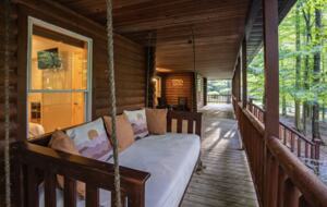 Log Cabin Luxury in the Woods - Fayetteville, West Virginia