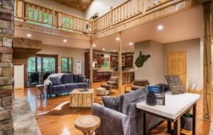 Log Cabin Luxury in the Woods - Fayetteville, West Virginia