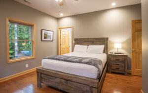 Log Cabin Luxury in the Woods - Fayetteville, West Virginia