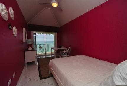 Boggy Sand Villa - West Bay, Cayman Islands